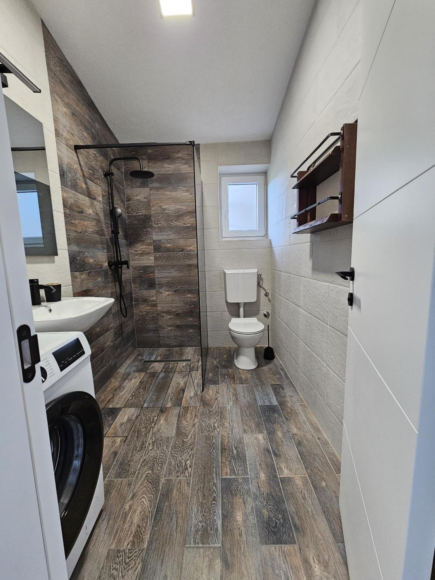 Apartmani 1 Pinezici Dış mekan fotoğraf